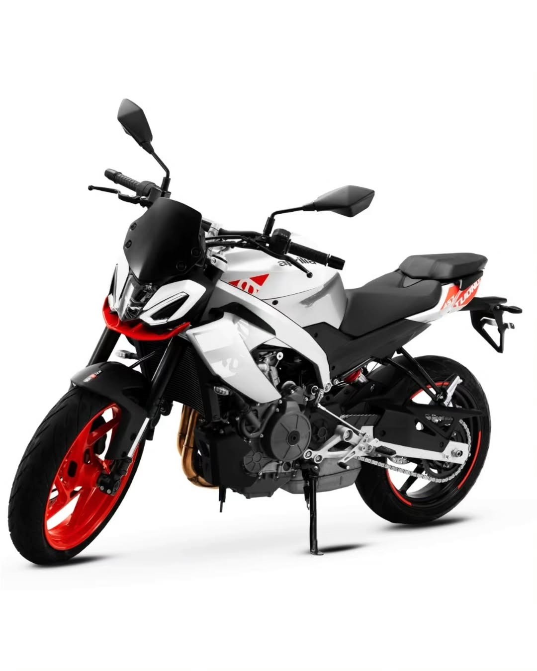 &lsquo;Huyền thoại c&ocirc;n tay&rsquo; mới ch&iacute;nh thức ra mắt: Ph&acirc;n kh&uacute;c kh&aacute;c Yamaha Exciter v&agrave; Honda Winner R, gi&aacute; rẻ so với trang bị ảnh 2