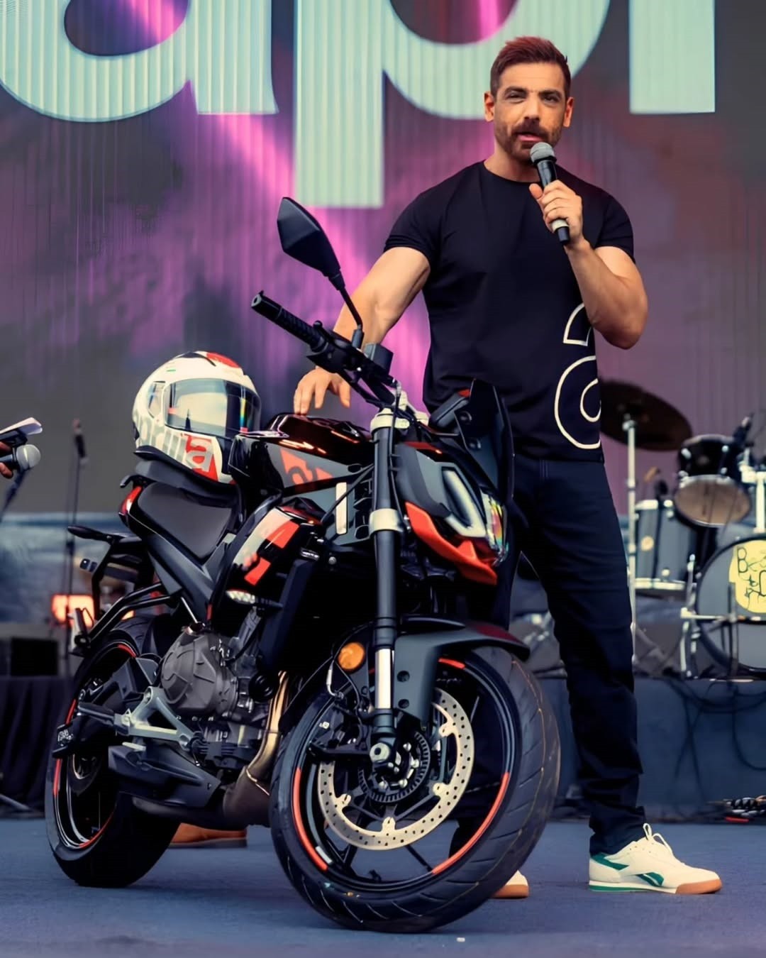 &lsquo;Huyền thoại c&ocirc;n tay&rsquo; mới ch&iacute;nh thức ra mắt: Ph&acirc;n kh&uacute;c kh&aacute;c Yamaha Exciter v&agrave; Honda Winner R, gi&aacute; rẻ so với trang bị ảnh 5