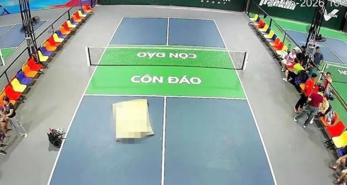 Nh&acirc;n chứng kể lại khoảnh khắc người đ&agrave;n &ocirc;ng tử vong khi chơi pickleball ở TP.HCM, quản l&yacute; s&acirc;n n&oacute;i g&igrave; sau sự việc?