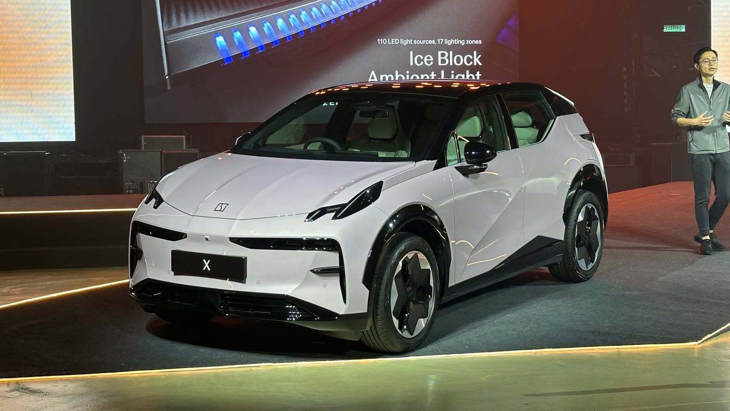 Zeekr X 2026 tr&igrave;nh l&agrave;ng: Bản AWD mạnh 496 m&atilde; lực tăng tốc 3,7 gi&acirc;y, sạc nhanh 230 kW khiến Volvo EX30 \'d&egrave; chừng\'