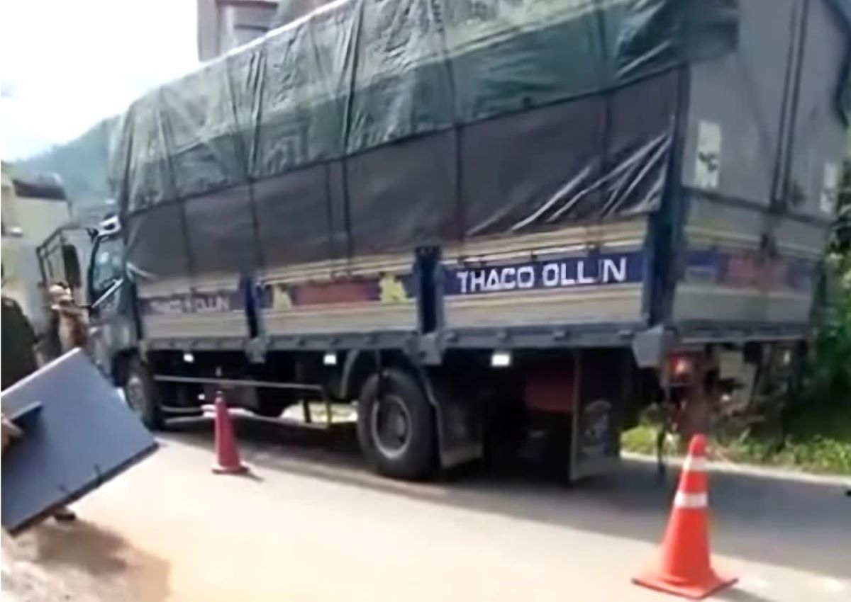 Vụ tai nạn khiến 2 chị em ruột tử vong tại chỗ khi về qu&ecirc; ngoại chơi, người d&acirc;n quy&ecirc;n g&oacute;p lo hậu sự