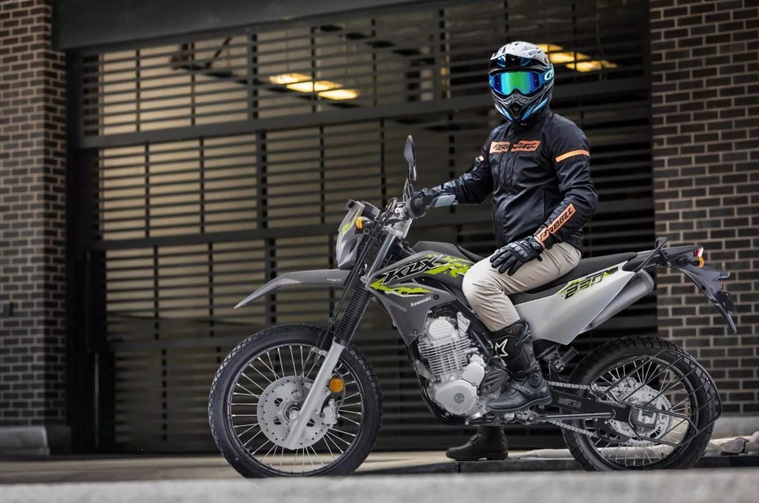 Ch&iacute;nh thức ra mắt &lsquo;vua c&ocirc;n tay&rsquo; 233cc mới gi&aacute; chỉ 53 triệu đồng, phong c&aacute;ch kh&aacute;c hẳn Yamaha Exciter v&agrave; Honda Winner R ảnh 2