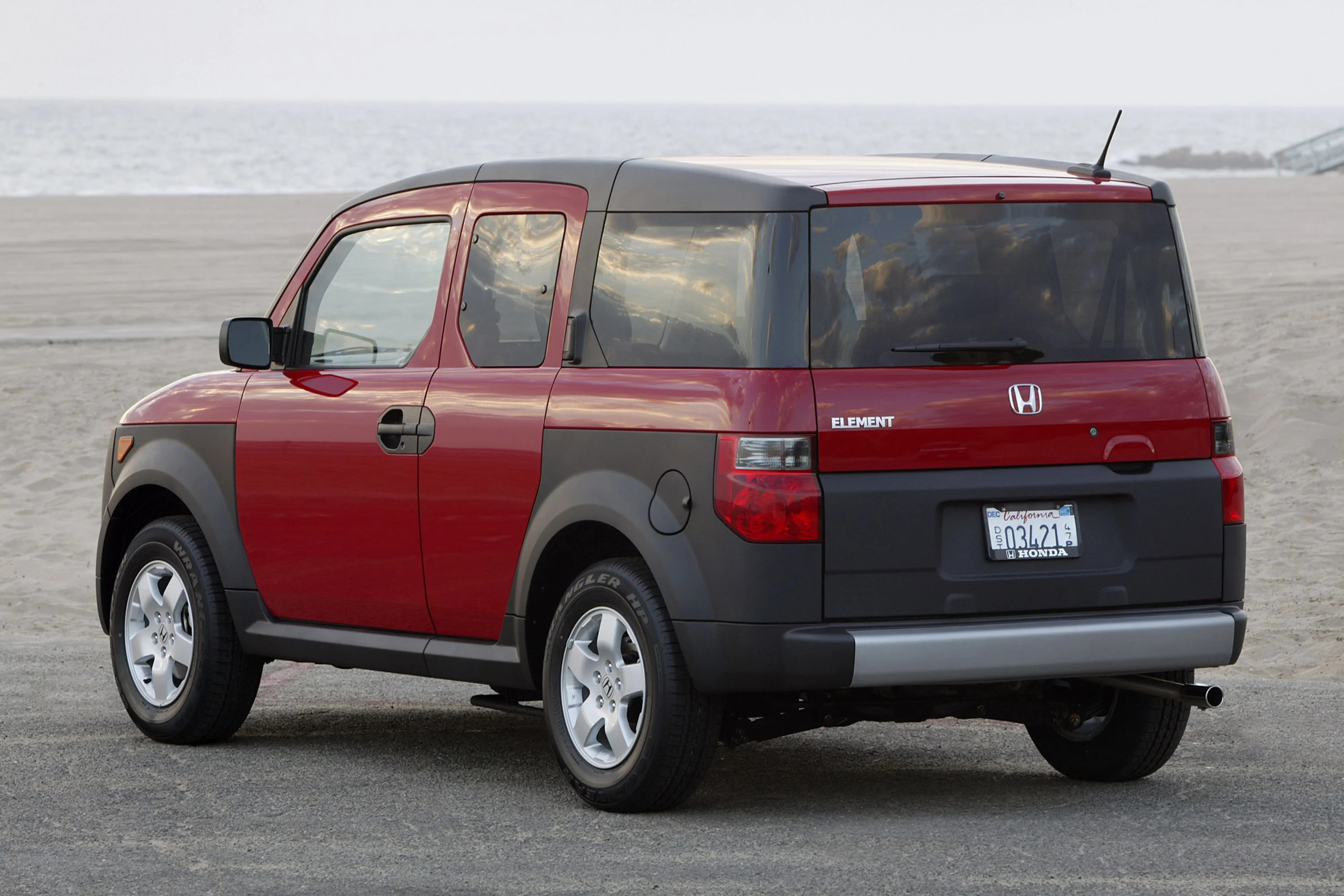 Honda Element lộ kế hoạch trở lại sau gần 20 năm: SUV hybrid mới nằm giữa HR-V v&agrave; CR-V, \'đe nẹt\' Ford Bronco Sport
