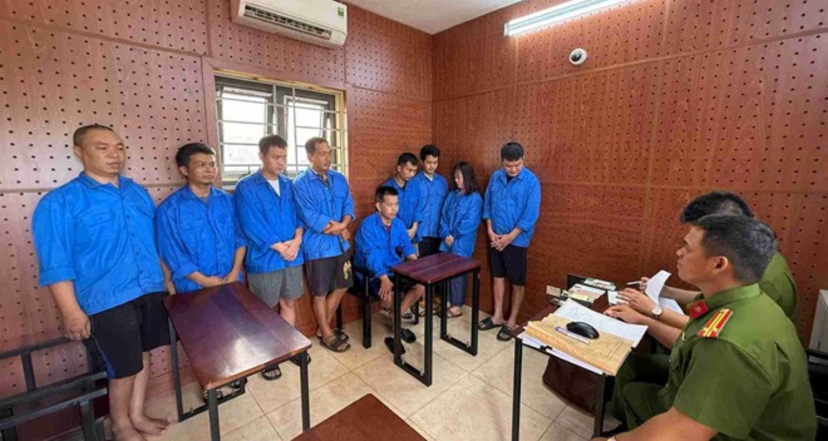 Triệt ph&aacute; đường d&acirc;y c&aacute; độ b&oacute;ng đ&aacute; li&ecirc;n tỉnh m&ugrave;a World Cup 2026, lời khai của 2 đối tượng cầm đầu?
