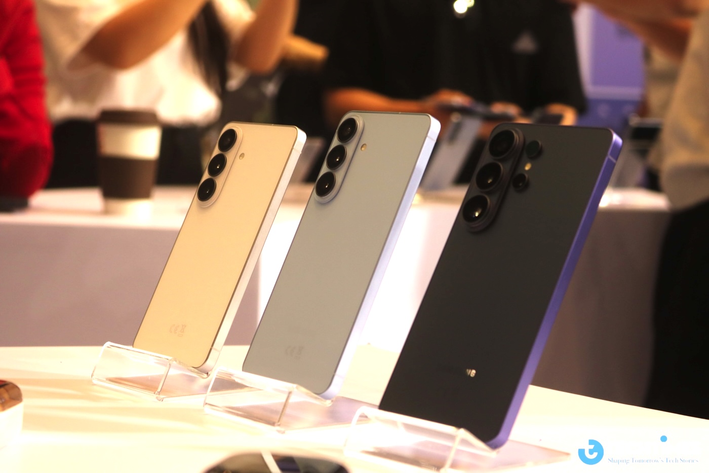 Bảng gi&aacute; Samsung S26 giảm s&acirc;u 6 triệu đồng chỉ sau 4 th&aacute;ng l&ecirc;n kệ