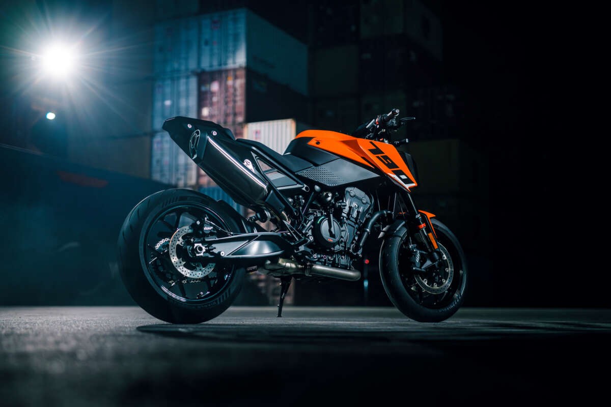 Ch&iacute;nh thức ra mắt &lsquo;chiến thần&rsquo; c&ocirc;n tay mới gi&aacute; cực hấp dẫn, ph&acirc;n kh&uacute;c kh&aacute;c xa Honda Winner R v&agrave; Yamaha Exciter ảnh 6