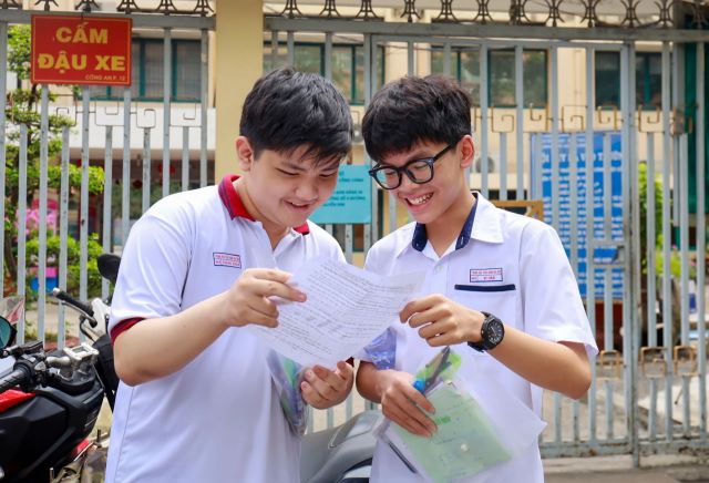 Điểm chuẩn lớp 10 TPHCM 2026: Chỉ 3 điểm mỗi m&ocirc;n vẫn đỗ trường c&ocirc;ng, Sở GD&ĐT l&ecirc;n tiếng giải th&iacute;ch