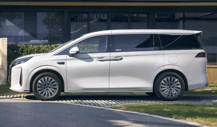 Điểm tin &ocirc; t&ocirc; 30/6: Tucson 2027 chuẩn bị &lsquo;tr&igrave;nh l&agrave;ng&rsquo;, BYD ra mắt MPV dịch vụ rẻ ngang Veloz Cross