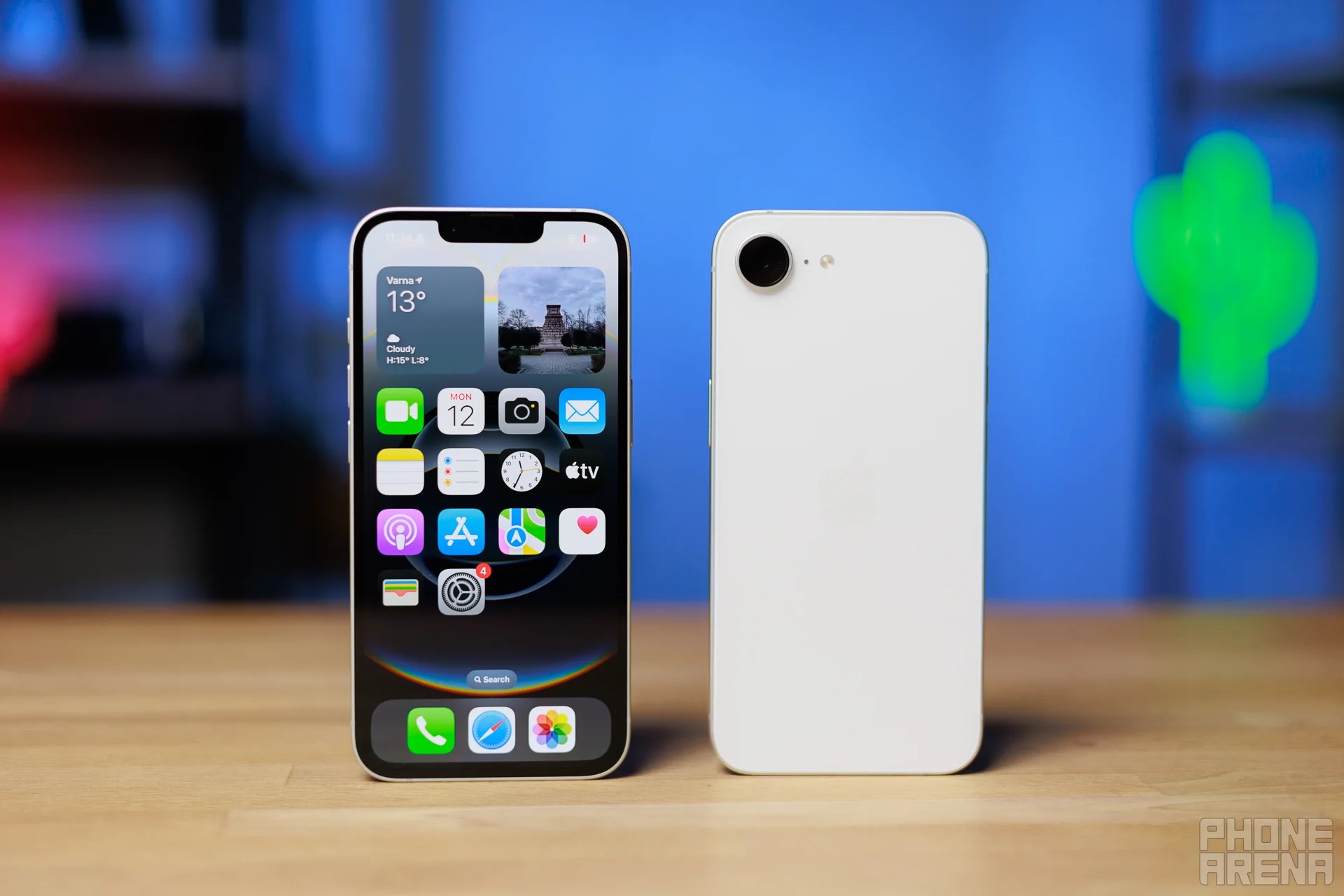 Apple mở b&aacute;n iPhone 16e đập hộp nhưng gi&aacute; chỉ hơn 11 triệu đồng, chưa bằng 1/3 iPhone 17 Pro Max?