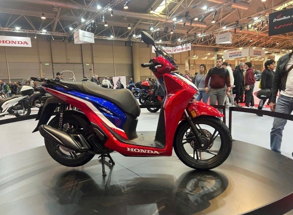 Tin xe trưa 1/7: Phi&ecirc;n bản Honda SH 150i mới c&oacute; gi&aacute; cực &lsquo;mềm&rsquo;, quyết &lsquo;g&acirc;y sốt&rsquo; tại thị trường Việt Nam ảnh 1