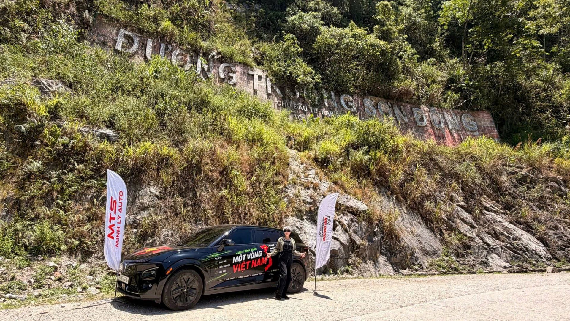 40 ng&agrave;y, gần 8.000 km c&ugrave;ng VinFast VF 7: Chủ xe Hải Ph&ograve;ng khẳng định xe điện c&oacute; thể chinh phục những cung đường xa nhất