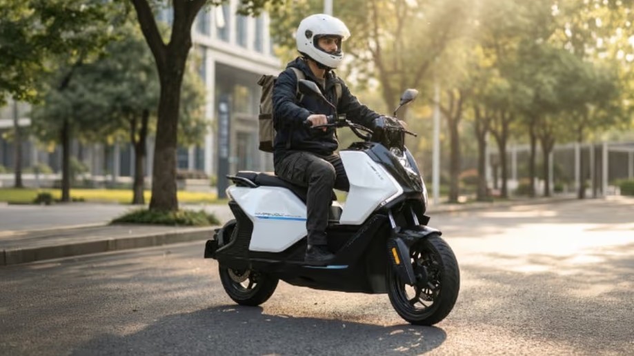 Ch&iacute;nh thức ra mắt &lsquo;xe ga quốc d&acirc;n&rsquo; mới gi&aacute; 48 triệu đồng: Thiết kế &lsquo;n&eacute;t&rsquo; hơn Honda Vision, c&oacute; 2 k&ecirc;nh ABS &aacute;t v&iacute;a SH Mode ảnh 1