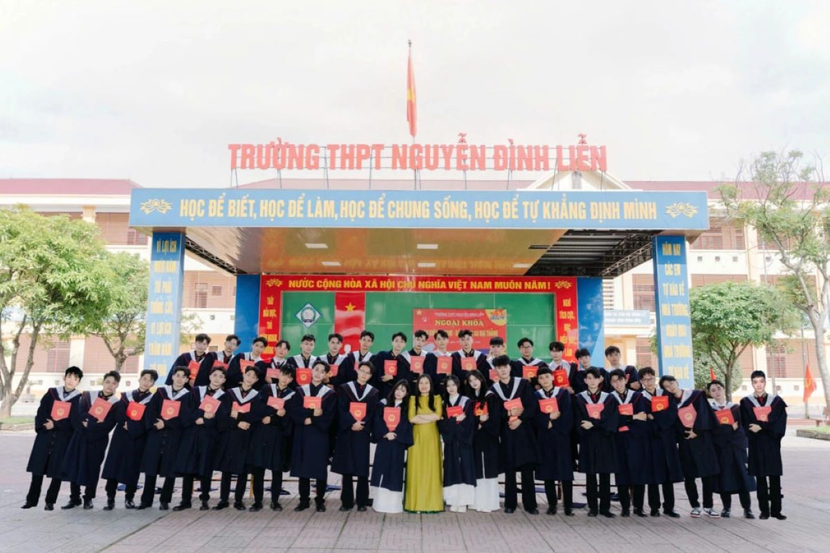 Kỳ t&iacute;ch lớp kh&ocirc;ng chuy&ecirc;n ở H&agrave; Tĩnh c&oacute; 9 điểm 10 To&aacute;n: Tiết lộ bất ngờ về những học sinh kh&ocirc;ng học th&ecirc;m