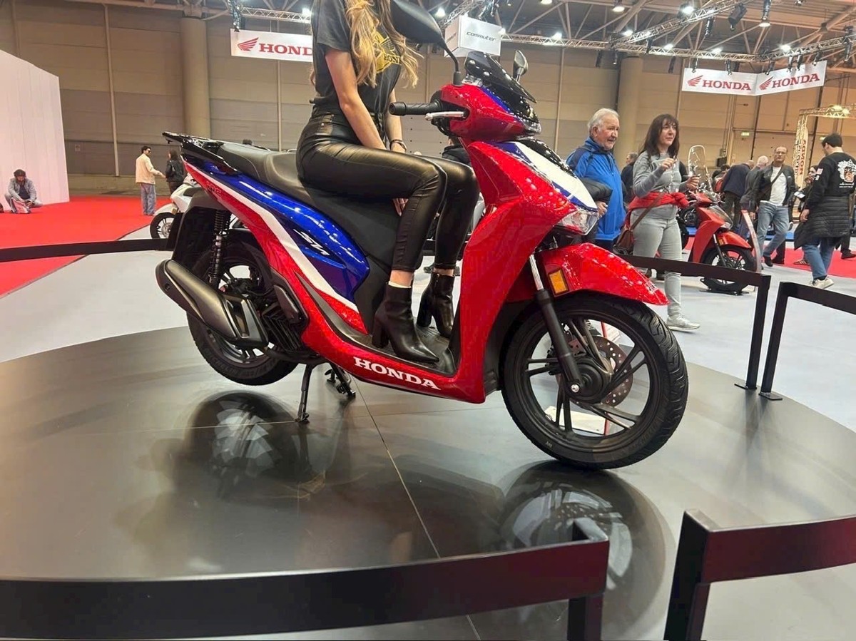 Đại l&yacute; Việt nhận cọc Honda SH 150i phi&ecirc;n bản mới, d&acirc;n t&igrave;nh rần rần v&igrave; thiết kế đẹp long lanh, gi&aacute; hấp dẫn ảnh 1