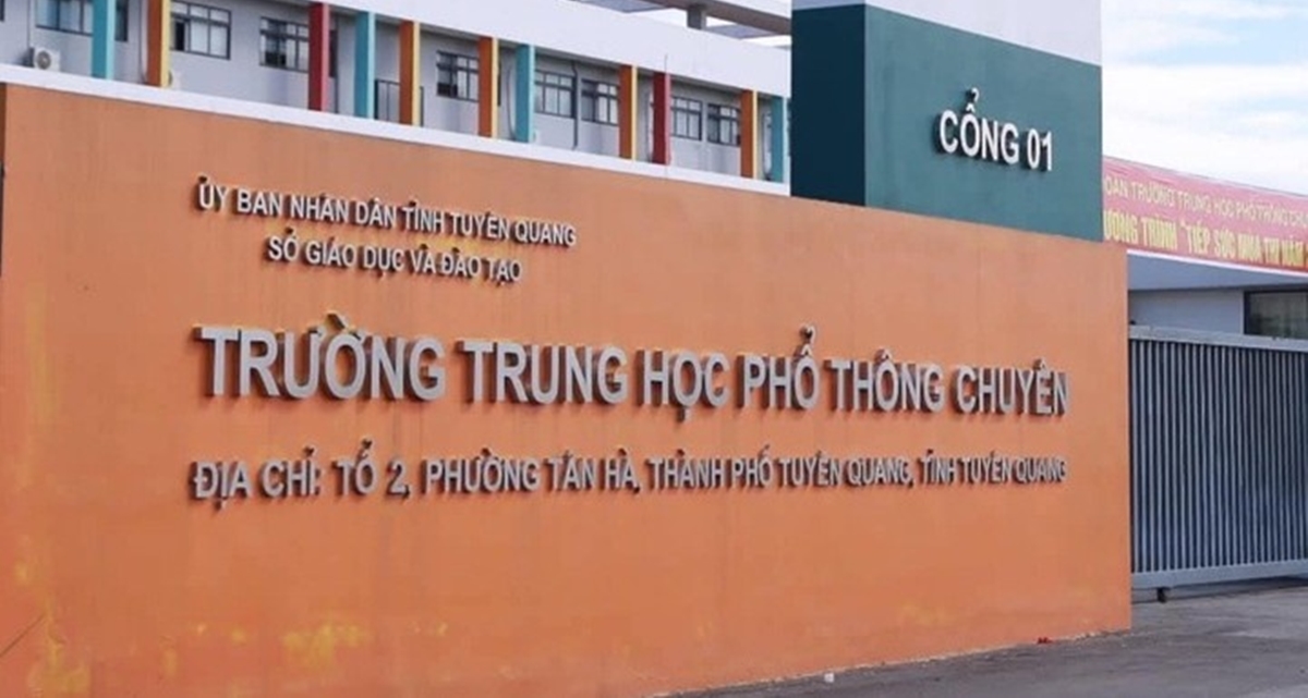 Th&ocirc;ng tin đ&aacute;ng ch&uacute; &yacute; về c&aacute;c giảng vi&ecirc;n coi thi ở Trường THPT Chuy&ecirc;n Tuy&ecirc;n Quang, lỗ hổng đến từ đ&acirc;u?