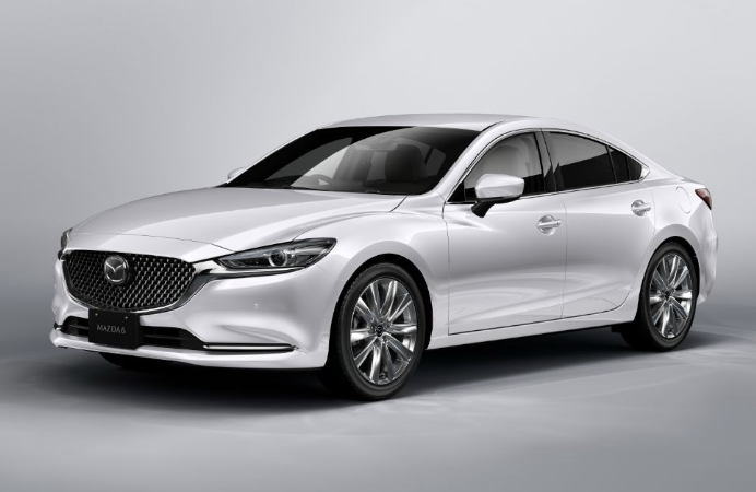 Điểm tin &ocirc; t&ocirc; 8/7: Cập nhật gi&aacute; xe Mazda mới nhất th&aacute;ng 7 n&agrave;y, Fortuner bỏ bản m&aacute;y dầu tại Việt Nam
