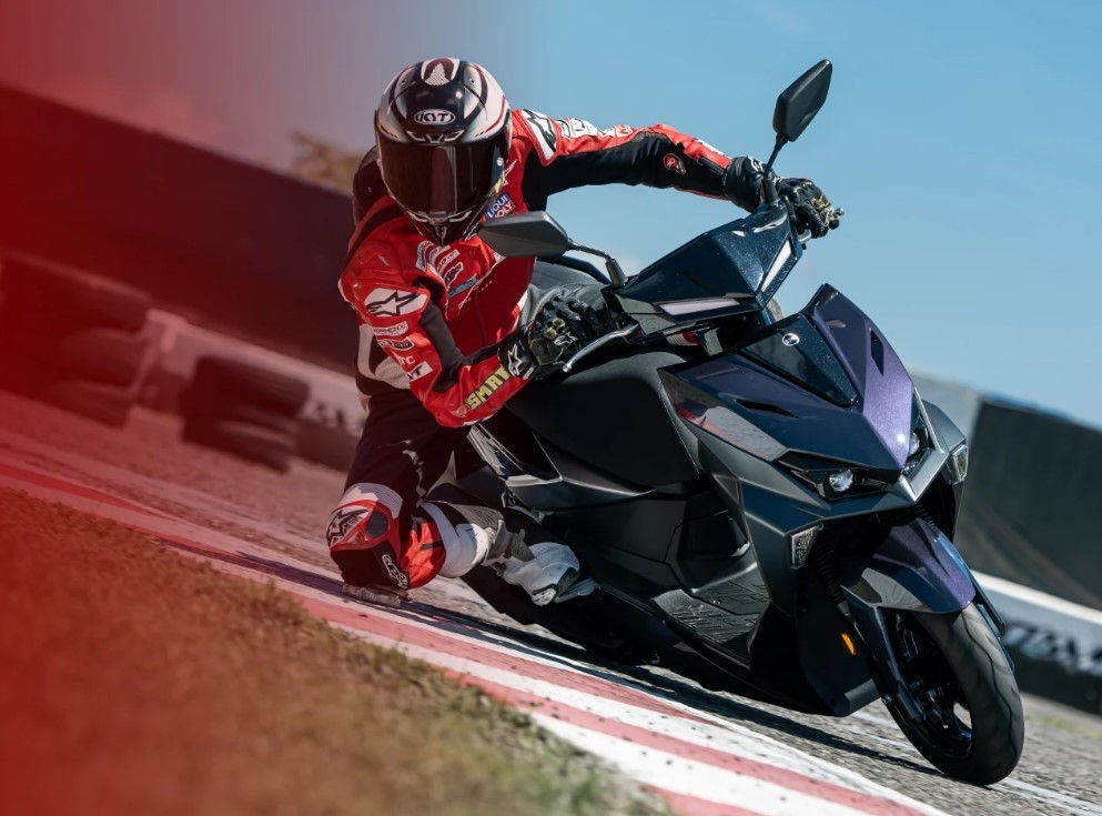 Tin xe trưa 8/7: Ch&iacute;nh thức ra mắt &lsquo;huyền thoại xe ga&rsquo; 125cc mới gi&aacute; 84 triệu đồng, &lsquo;chất&rsquo; hơn cả Honda SH ảnh 1