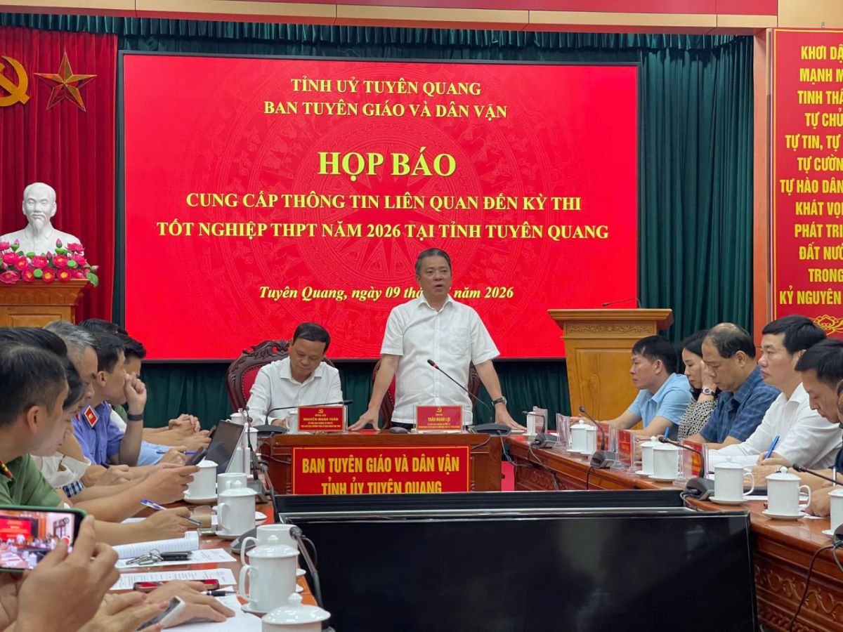 Th&ocirc;ng tin họp b&aacute;o vụ điểm 10 To&aacute;n Tuy&ecirc;n Quang mới nhất: X&aacute;c định bất thường trong c&ocirc;ng t&aacute;c coi thi