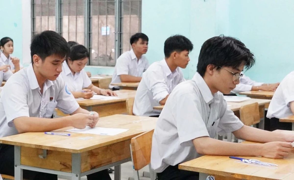 N&oacute;ng: Quảng Ng&atilde;i c&ocirc;ng bố kết quả r&agrave; so&aacute;t bất ngờ về điểm thi tốt nghiệp THPT 2026