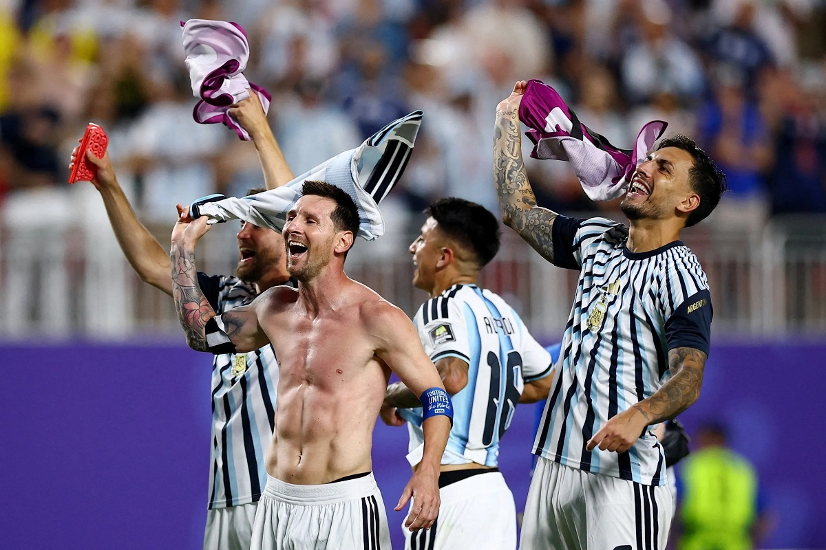 Lionel Messi \'sao ch&eacute;p\' World Cup 2022, ĐT Argentina nhận t&iacute;n hiệu v&ocirc; địch World Cup 2026