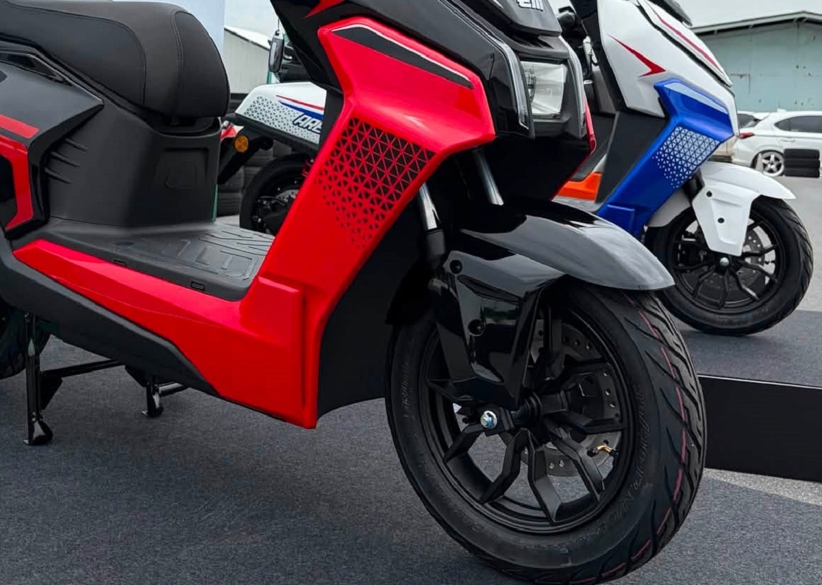 &lsquo;Vua xe ga&rsquo; mới ch&iacute;nh thức ra mắt gi&aacute; 40 triệu đồng: Thiết kế chất hơn hẳn Honda Air Blade v&agrave; Vario