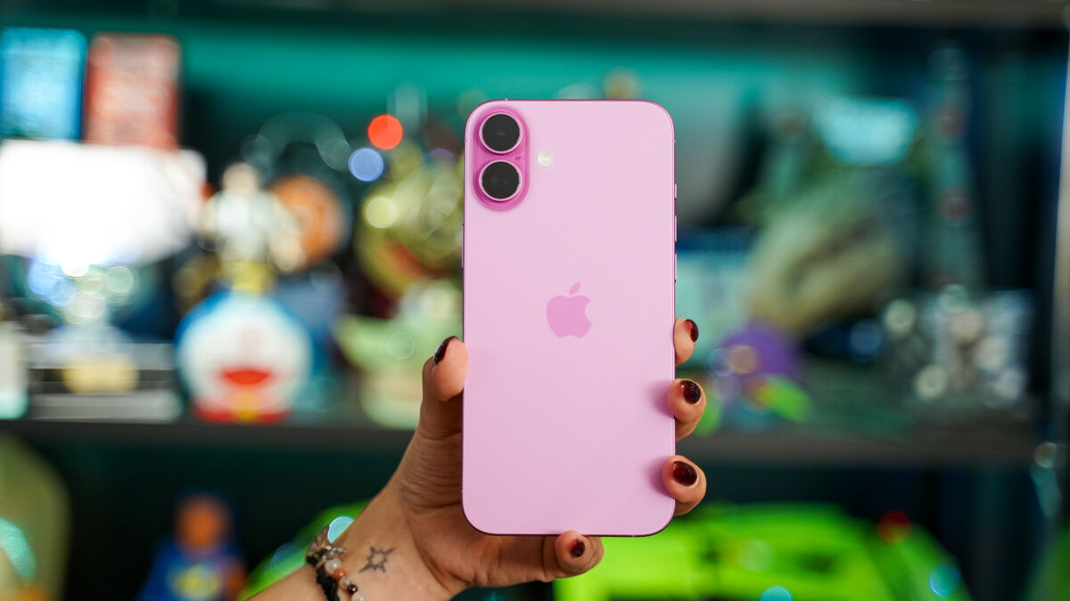 Bảng gi&aacute; iPhone 16 mới nhất: iPhone 16 Pro Max sập s&agrave;n, iPhone 16e rẻ như cho, iPhone 16 Plus dễ mua