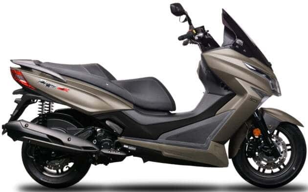 Qu&ecirc;n Honda SH đi, &lsquo;vua xe ga&rsquo; 250cc mới gi&aacute; 100 triệu đồng ch&iacute;nh thức ra mắt, c&oacute; ABS 2 k&ecirc;nh của Bosch, m&agrave;n LCD xịn s&ograve; ảnh 3