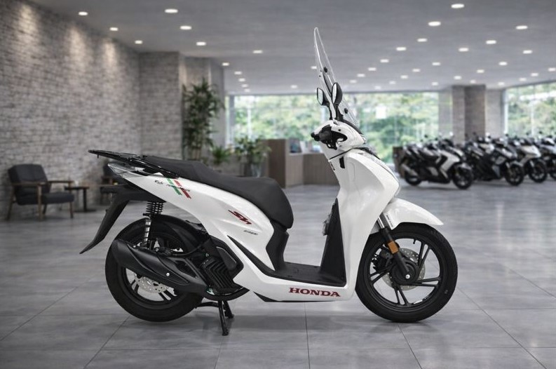 Honda SH 150i giảm gi&aacute; &lsquo;sập s&agrave;n&rsquo; 20 triệu đồng, ch&iacute;nh thức chạm mức rẻ kỷ lục l&agrave;m kh&aacute;ch Việt dậy s&oacute;ng ảnh 1