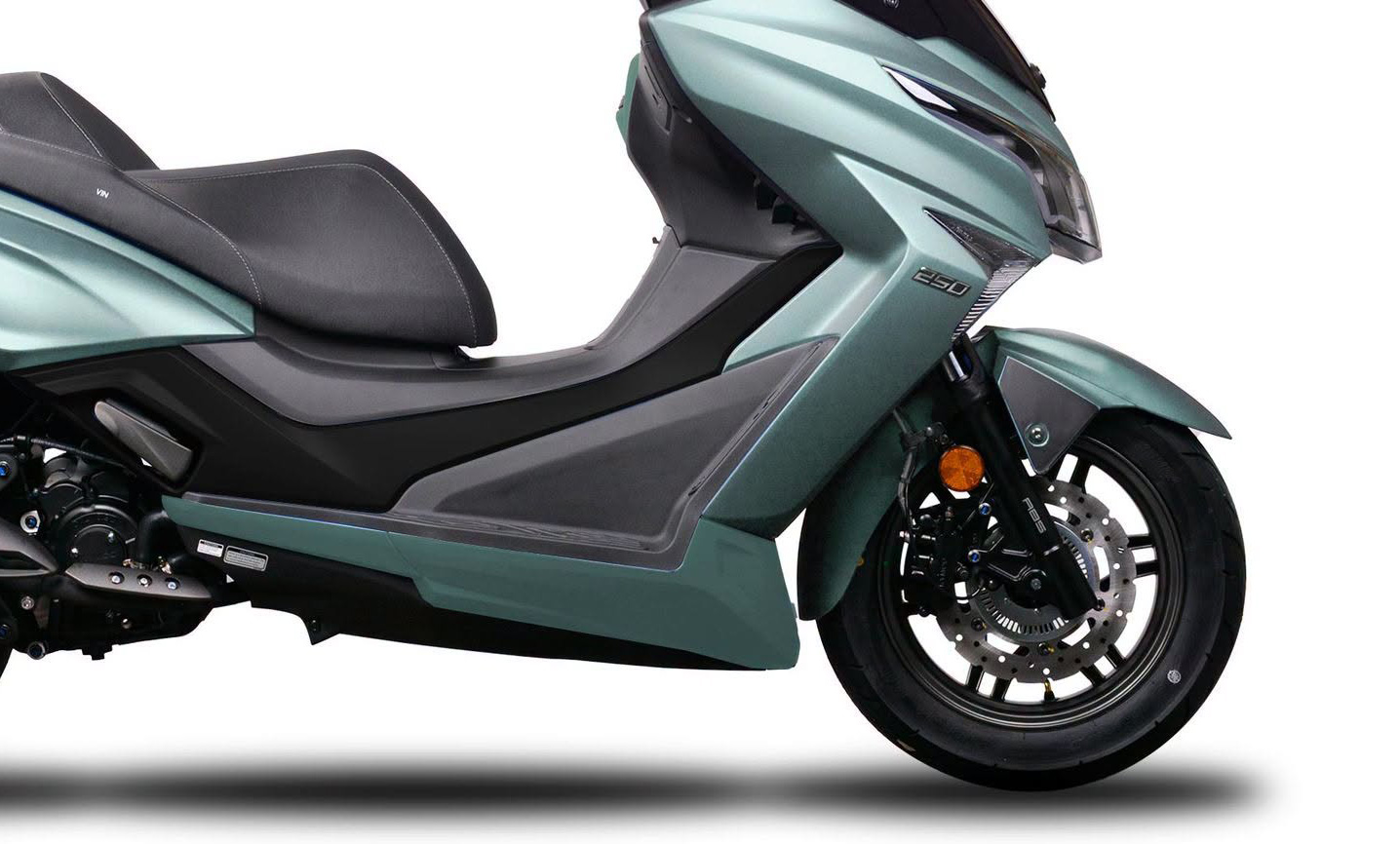 Tin xe trưa 17/7: &lsquo;Vua xe ga&rsquo; 250cc mới ra mắt với gi&aacute; 100 triệu đồng, c&oacute; phanh ABS 2 k&ecirc;nh như Honda SH