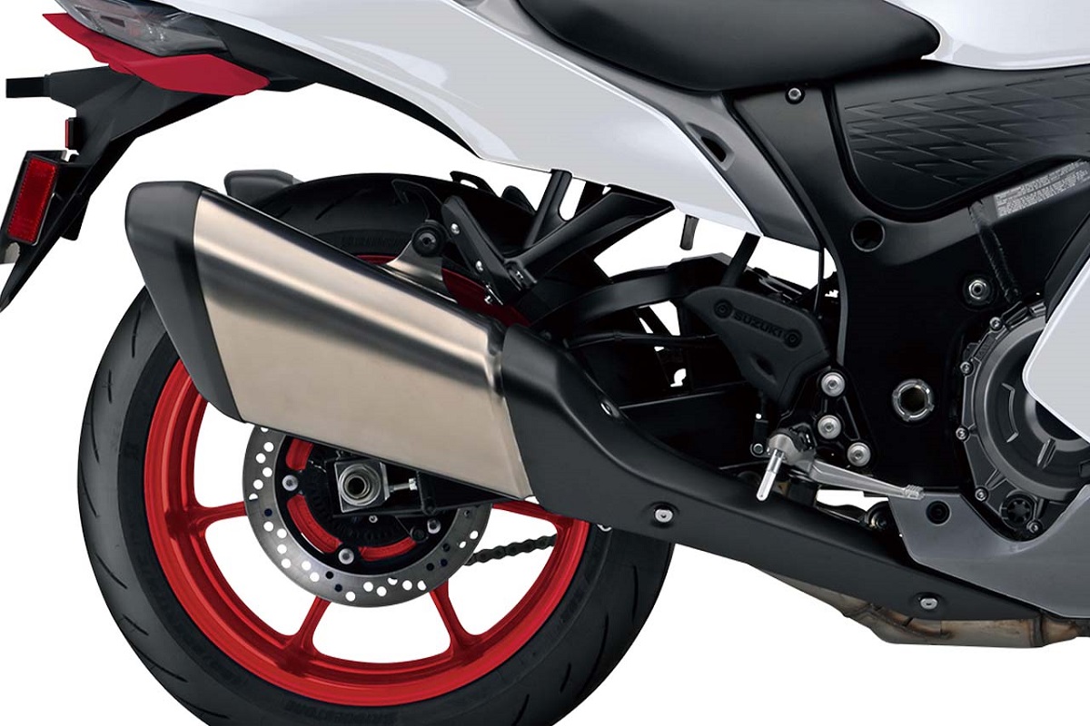 Suzuki ch&iacute;nh thức ra mắt &lsquo;huyền thoại c&ocirc;n tay&rsquo; mới cửa tr&ecirc;n Honda Winner R: Dấu ấn v&agrave;ng son, gi&aacute; mềm