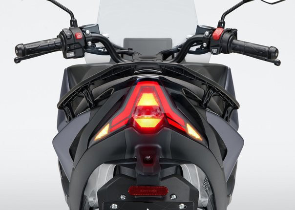 Tin xe trưa 21/7: Ra mắt đối thủ &lsquo;một 9 một 10&rsquo; với Honda SH, gi&aacute; chỉ hơn 45 triệu đồng rẻ hơn Air Blade