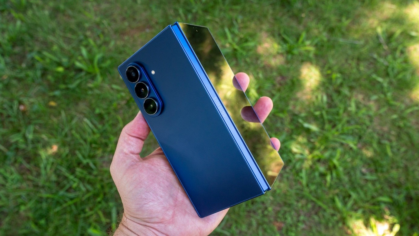 Trước giờ G Galaxy Unpacked 2026: Samsung thay đổi chiến lược điện thoại gập, sẵn s&agrave;ng ngh&ecirc;nh chiến Apple