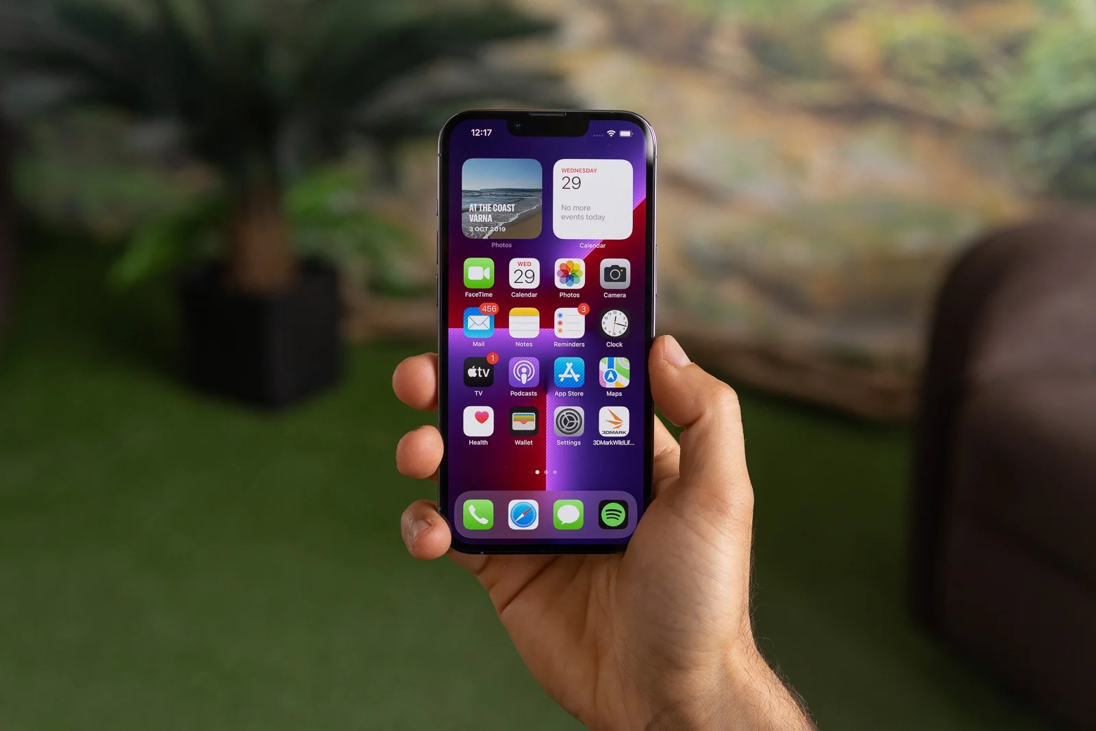 Đ&acirc;y l&agrave; iPhone m&agrave;n 120Hz rẻ nhất Việt Nam, c&oacute; camera zoom quang xịn hơn cả iPhone 17, iPhone Air