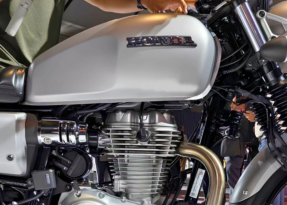 Honda ch&iacute;nh thức ra mắt &lsquo;huyền thoại c&ocirc;n tay&rsquo; mới cổ điển hơn Winner R: Dấu ấn v&agrave;ng son, gi&aacute; cực rẻ?