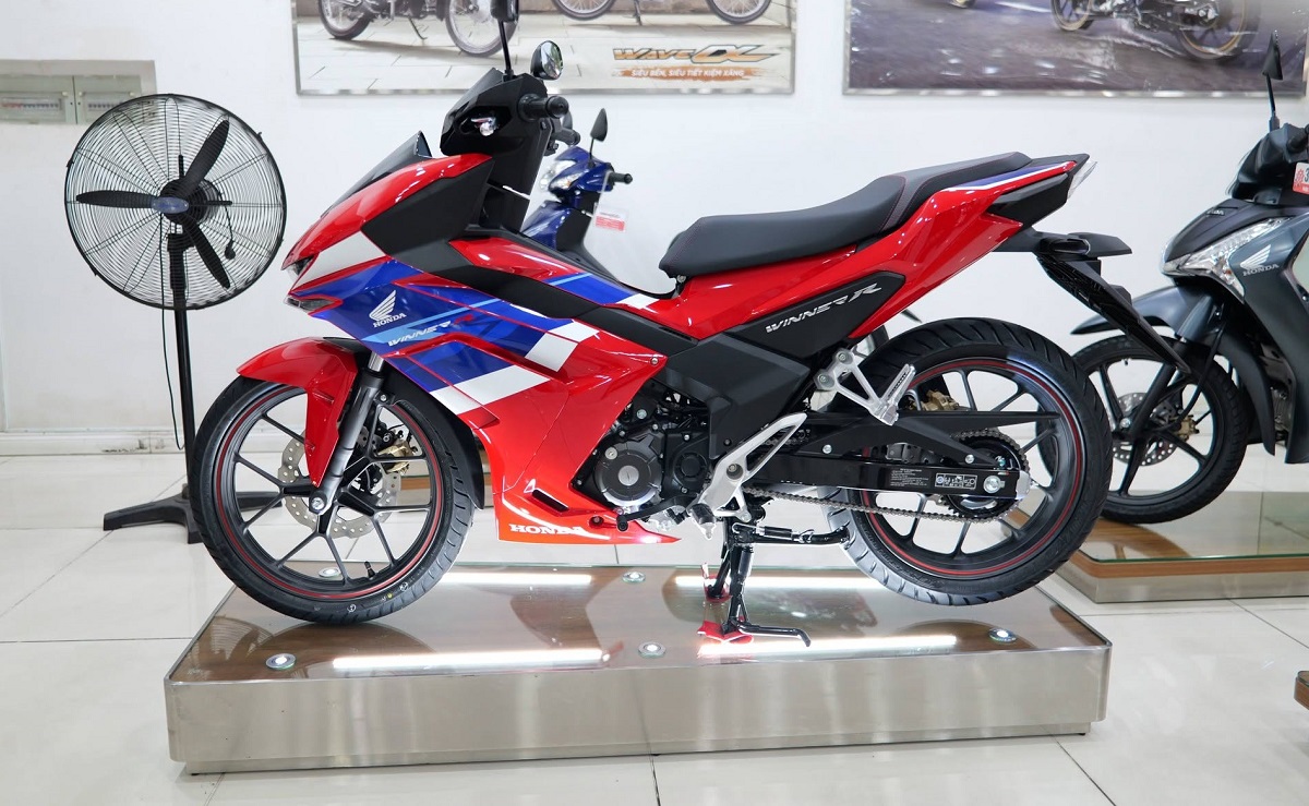 Bảng gi&aacute; xe Honda Winner R 2026 cuối th&aacute;ng 7/2026: Rẻ kh&ocirc;ng tưởng, hạ đo v&aacute;n Yamaha Exciter 155 TCS