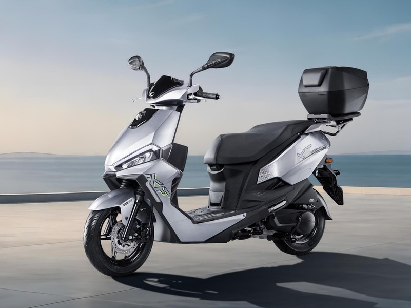Hạ đo v&aacute;n Honda Vision, &lsquo;vua xe ga&rsquo; 125cc mới tinh ra mắt gi&aacute; chỉ 37 triệu đồng: Đẹp hơn Air Blade, c&oacute; ABS v&agrave; TCS như SH ảnh 5