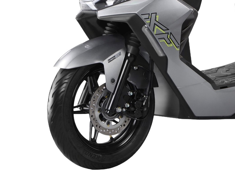Hạ đo v&aacute;n Honda Vision, &lsquo;vua xe ga&rsquo; 125cc mới tinh ra mắt gi&aacute; chỉ 37 triệu đồng: Đẹp hơn Air Blade, c&oacute; ABS v&agrave; TCS như SH