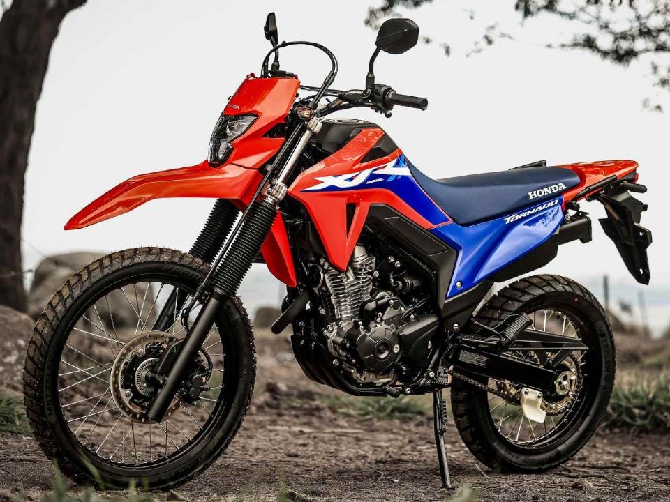 Honda ch&iacute;nh thức ra mắt &lsquo;huyền thoại c&ocirc;n tay&rsquo; mới gi&aacute; &lsquo;mềm&rsquo;: Kh&aacute;c biệt Winner R v&agrave; Yamaha Exciter, c&oacute; phanh ABS 2 k&ecirc;nh ảnh 4