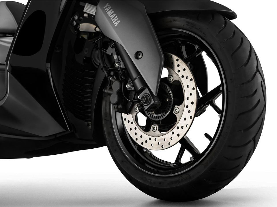 Yamaha ch&iacute;nh thức ra mắt &lsquo;vua xe ga&rsquo; 292cc mới ấn tượng hơn Honda SH: C&oacute; ABS 2 k&ecirc;nh v&agrave; TCS, gi&aacute; cạnh tranh ảnh 7