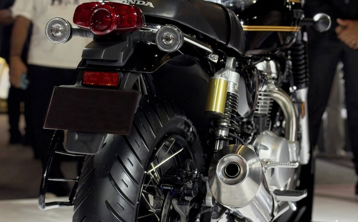 Đại l&yacute; Honda ch&iacute;nh thức nhận cọc &lsquo;huyền thoại c&ocirc;n tay&rsquo; mới gi&aacute; dưới 70 triệu đồng, cửa tr&ecirc;n Winner R