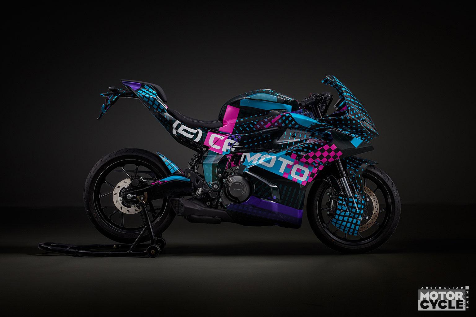 CFMOTO 250SR-R lộ diện, sportbike 2 xi-lanh 250cc, khung gầm mới đầy tham vọng