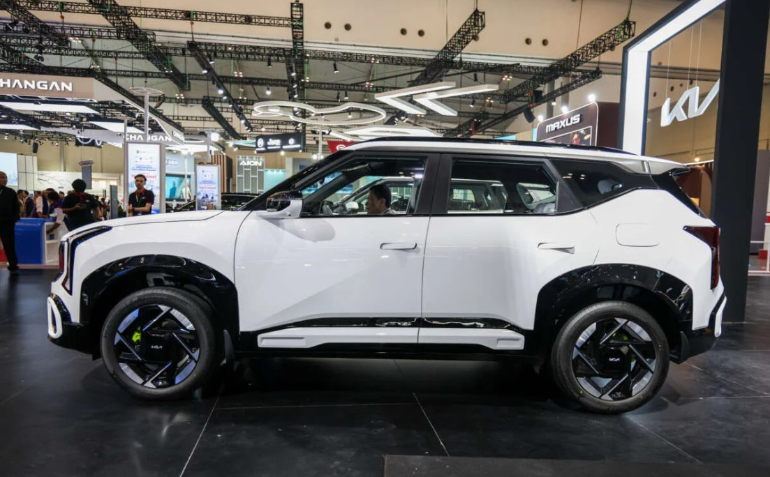Tin xe hot 30/7: Kia Seltos thế hệ mới ch&iacute;nh thức ra mắt, gi&aacute; rẻ hơn hẳn Mitsubishi Xforce v&agrave; Toyota Yaris Cross