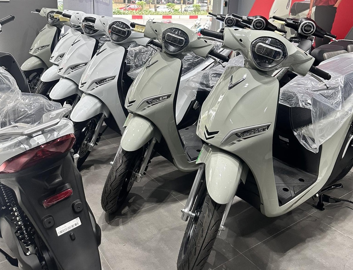 Bảng gi&aacute; xe m&aacute;y điện VinFast th&aacute;ng 8/2026: Chỉ hơn 10 triệu đồng, hạ \'knock-out\' xe T&agrave;u tại Việt Nam