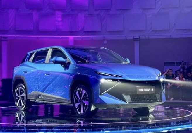 Omoda 4 EV ra mắt: C&oacute; cả thuần điện v&agrave; hybrid, &lsquo;đối cứng&rsquo; của Yaris Cross v&agrave; Mitsubishi Xforce