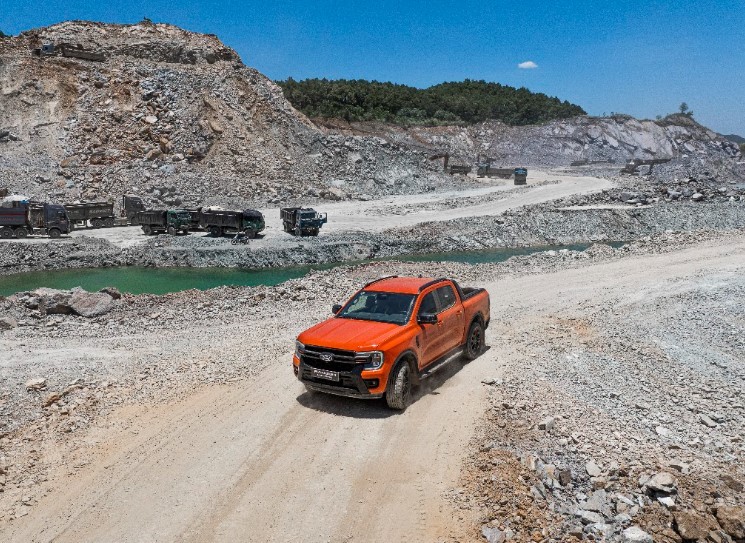 Ford Việt Nam triển khai chương tr&igrave;nh &lsquo;Chọn Ford, Trọn An t&acirc;m&rsquo; với ch&iacute;nh s&aacute;ch bảo h&agrave;nh 5 năm v&agrave; nhiều ưu đ&atilde;i hấp dẫn ảnh 5
