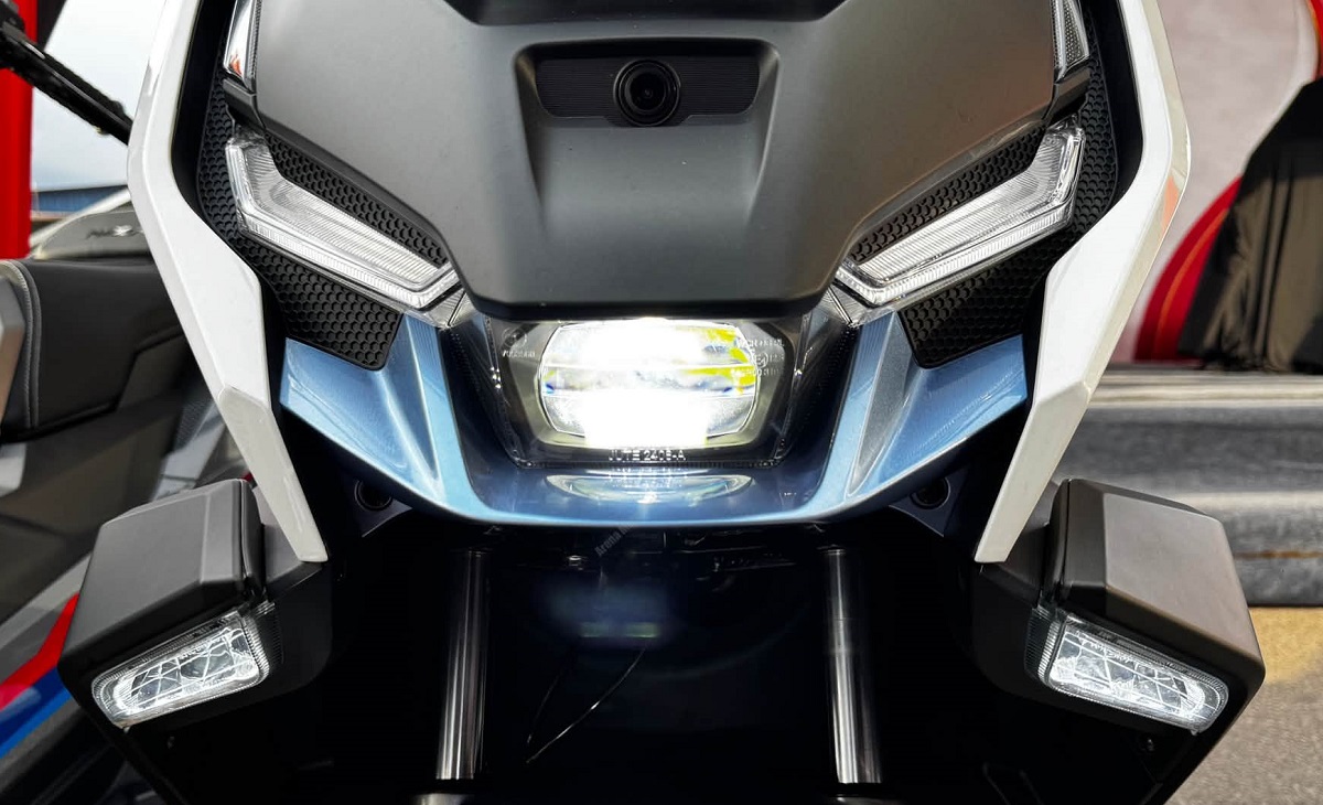 &lsquo;Vua xe ga&rsquo; 180cc mới ch&iacute;nh thức ra mắt gi&aacute; 59 triệu đồng: Thiết kế đẹp hơn Honda Air Blade v&agrave; Vario