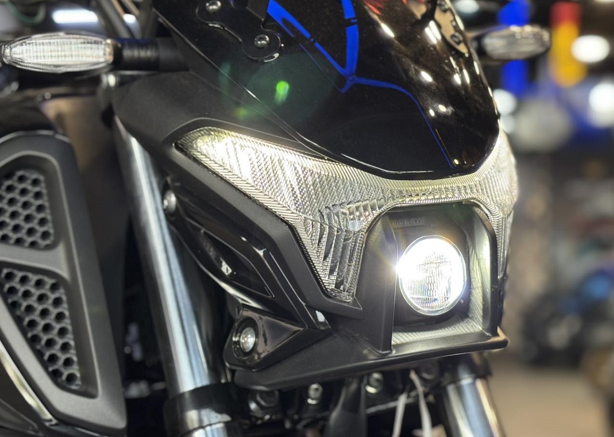 Yamaha ch&iacute;nh thức ra mắt &lsquo;vua c&ocirc;n tay&rsquo; 150cc mới gi&aacute; 35 triệu đồng: Ph&acirc;n kh&uacute;c n&eacute;t hơn Honda Winner R