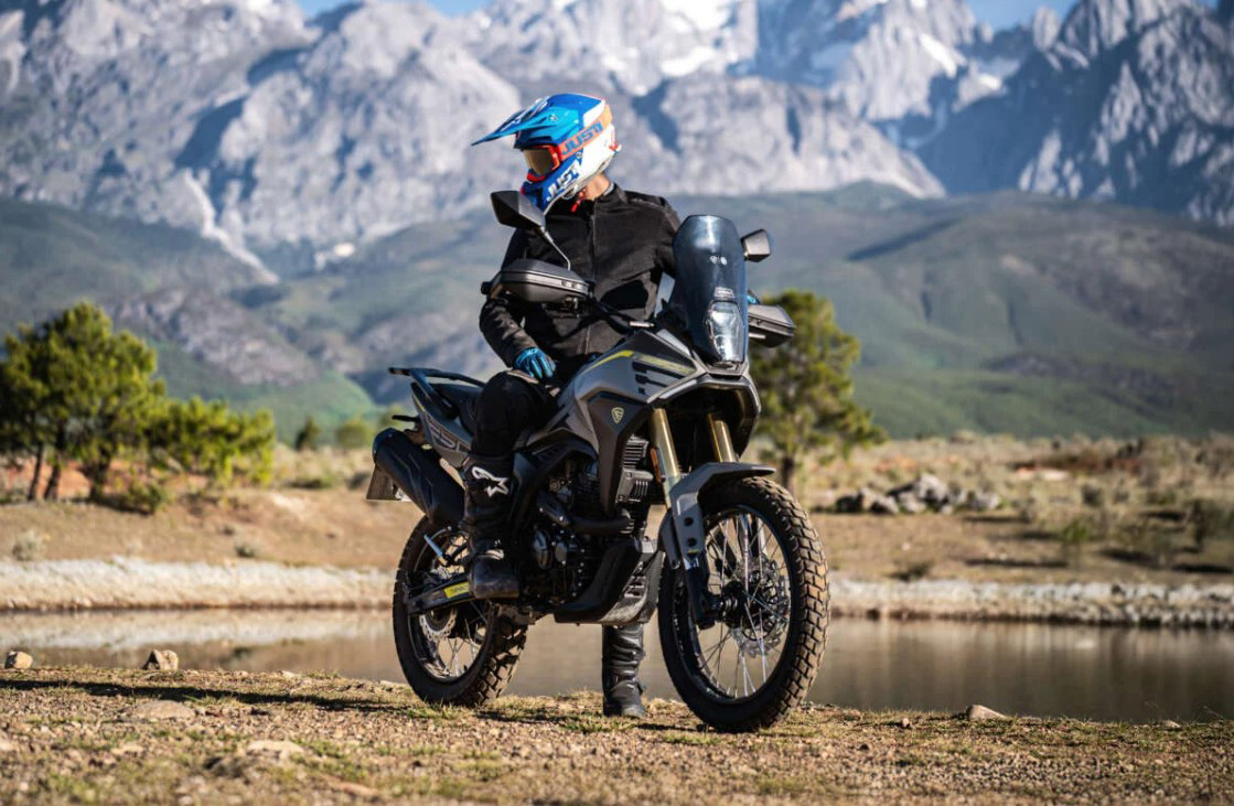 Ch&iacute;nh thức ra mắt &lsquo;&ocirc;ng ho&agrave;ng&rsquo; c&ocirc;n tay của &Yacute; gi&aacute; 63 triệu đồng: Kh&aacute;c biệt Yamaha Exciter, c&oacute; ABS k&ecirc;nh đ&ocirc;i ăn đứt Winner R