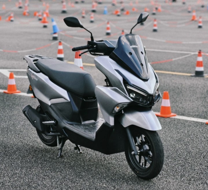 Honda ch&iacute;nh thức ra mắt &lsquo;vua xe ga&rsquo; 125cc ho&agrave;n to&agrave;n mới gi&aacute; 33 triệu đồng: &lsquo;N&eacute;t&rsquo; hơn Air Blade, trang bị xịn như SH ảnh 2