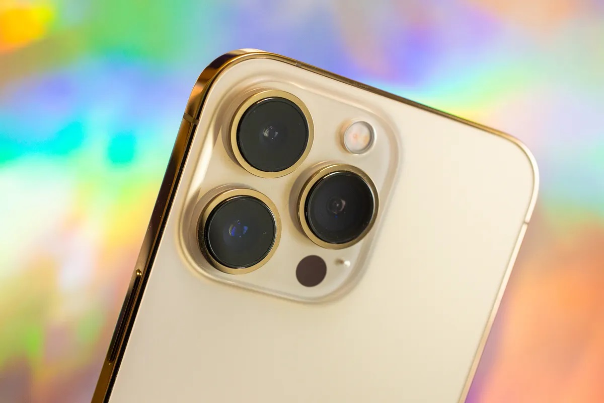 Đ&acirc;y l&agrave; iPhone 3 mắt Pro m&agrave;n 120Hz k&egrave;m camera zoom quang rẻ nhất Việt Nam, đẳng cấp như iPhone 17 Pro